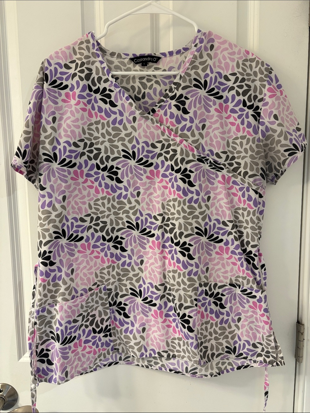 Floral-Print Scrub Top in Pink and Gray